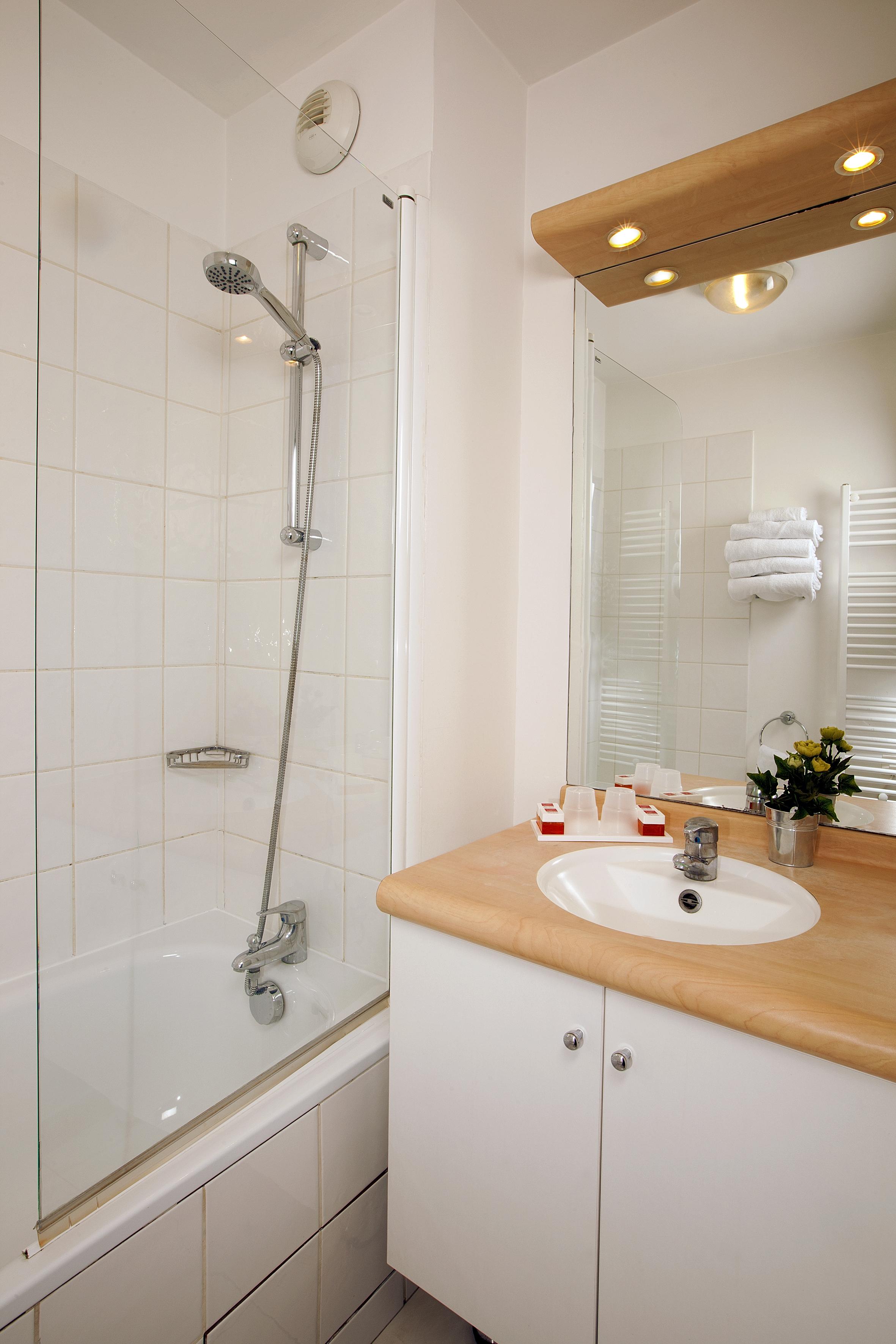 Sejours & Affaires Creteil Le Magistere Aparthotel Exterior photo