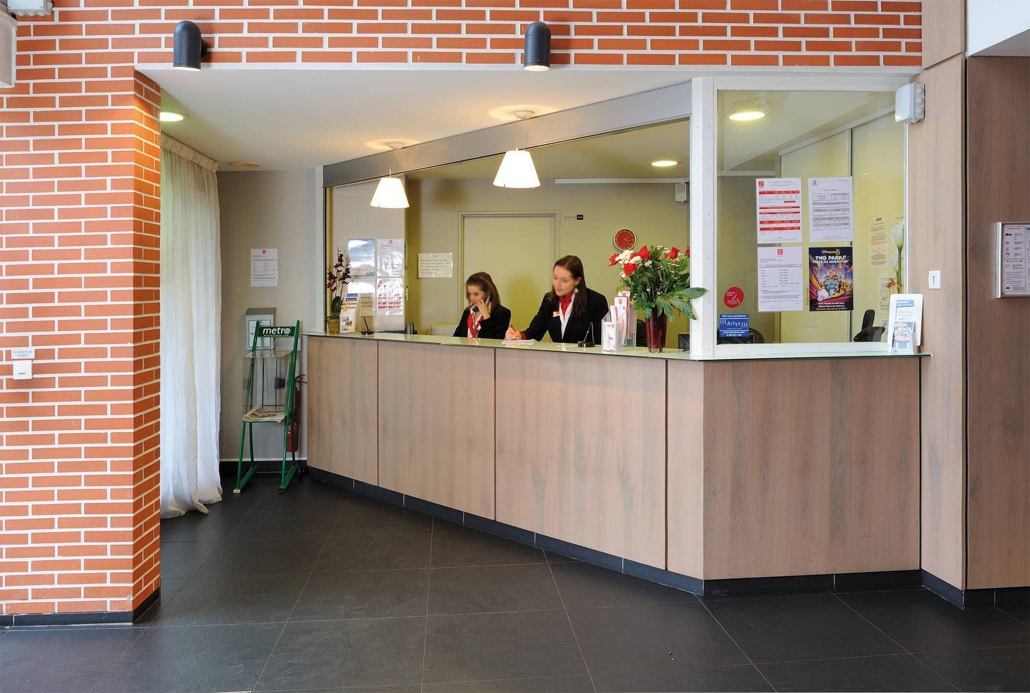 Sejours & Affaires Creteil Le Magistere Aparthotel Exterior photo